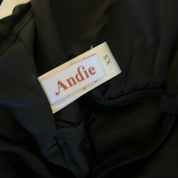 Andie The Fiji One Piece in Black - Picture 10 of 11